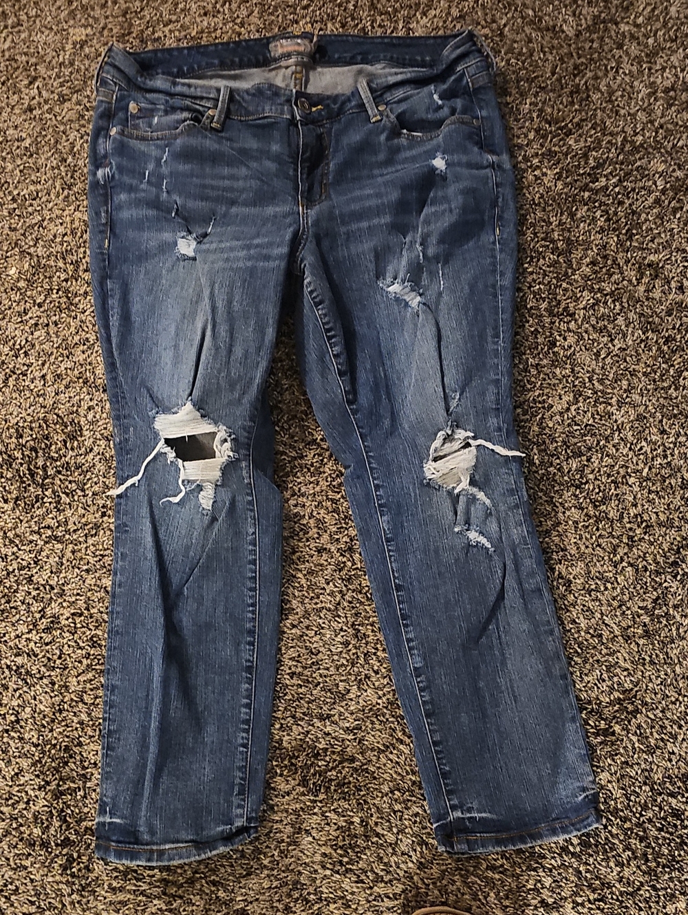 Distressed Boyfriend Jeans in Dark Blue Denim
